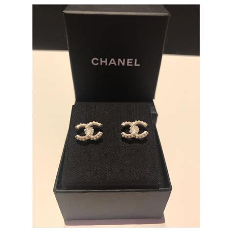 boucle d'oreilles chanel cc|Boucles d'oreilles en or et diamant .